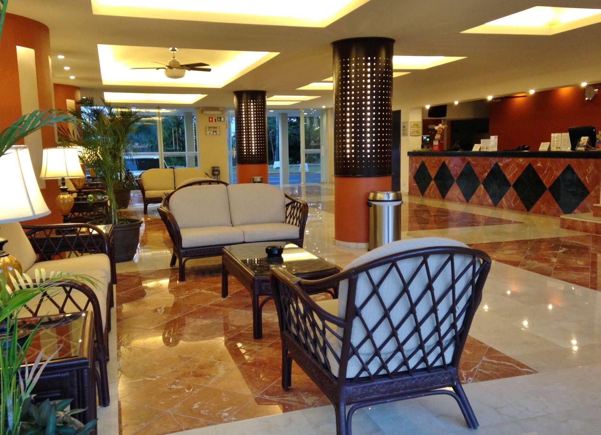 Hotel Bonampak Cancun Bagian luar foto