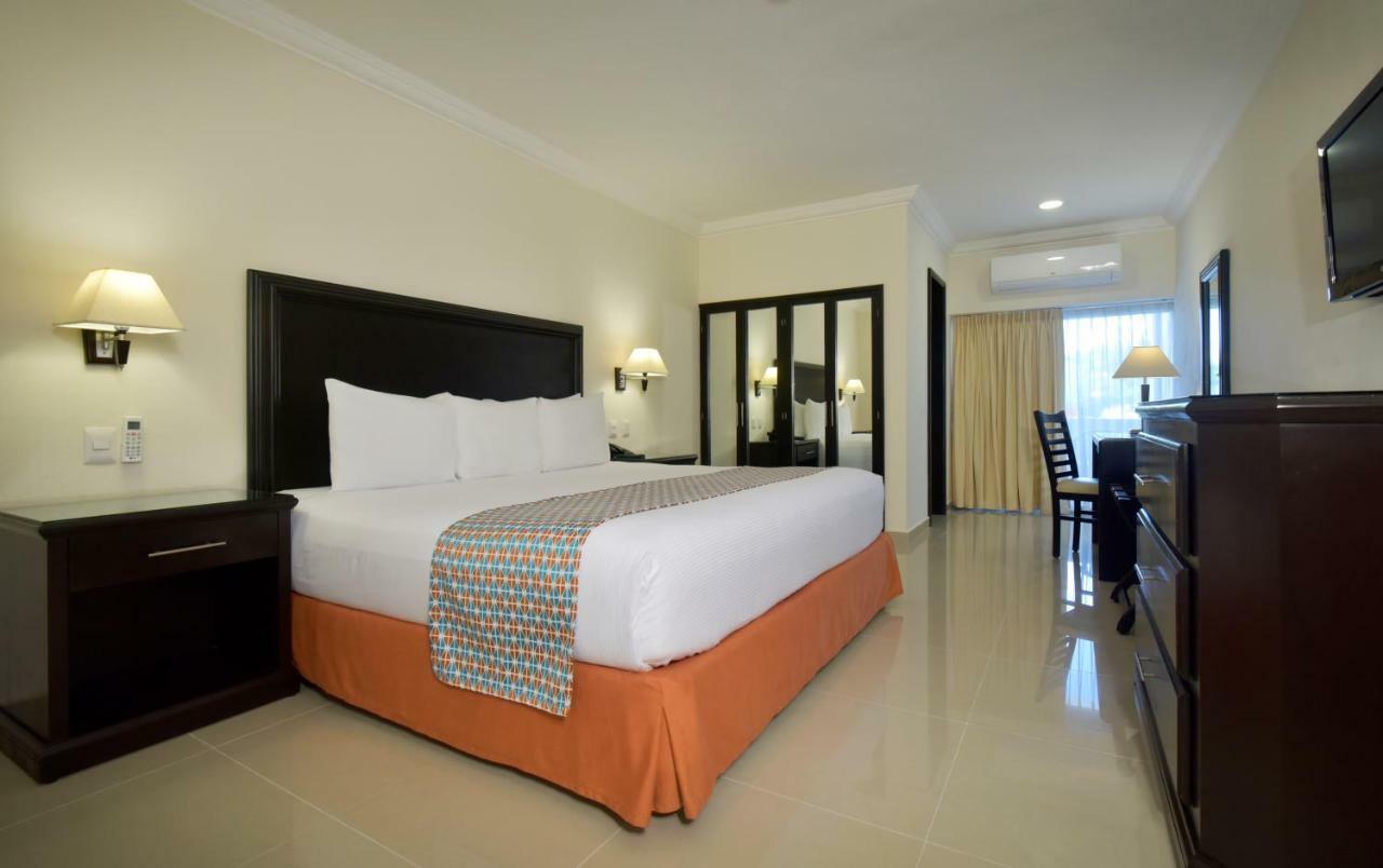 Hotel Bonampak Cancun Bagian luar foto
